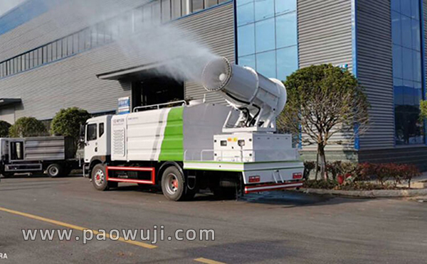 煤棚工地等行業為什么要采用除塵霧炮機抑制粉塵？