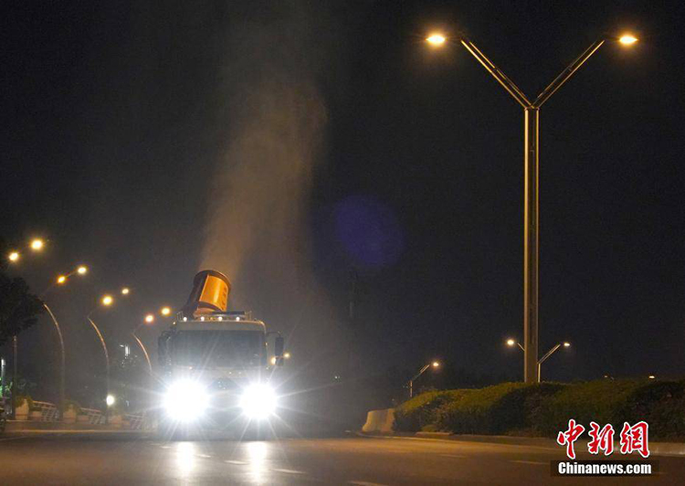 鄭通廠家的環保霧炮機是如何深度治理粉塵的？